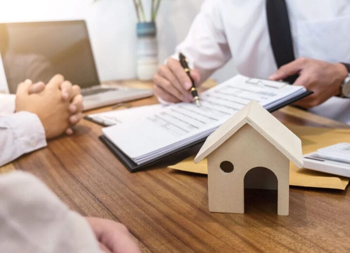 Hire a property consultant in Dubai